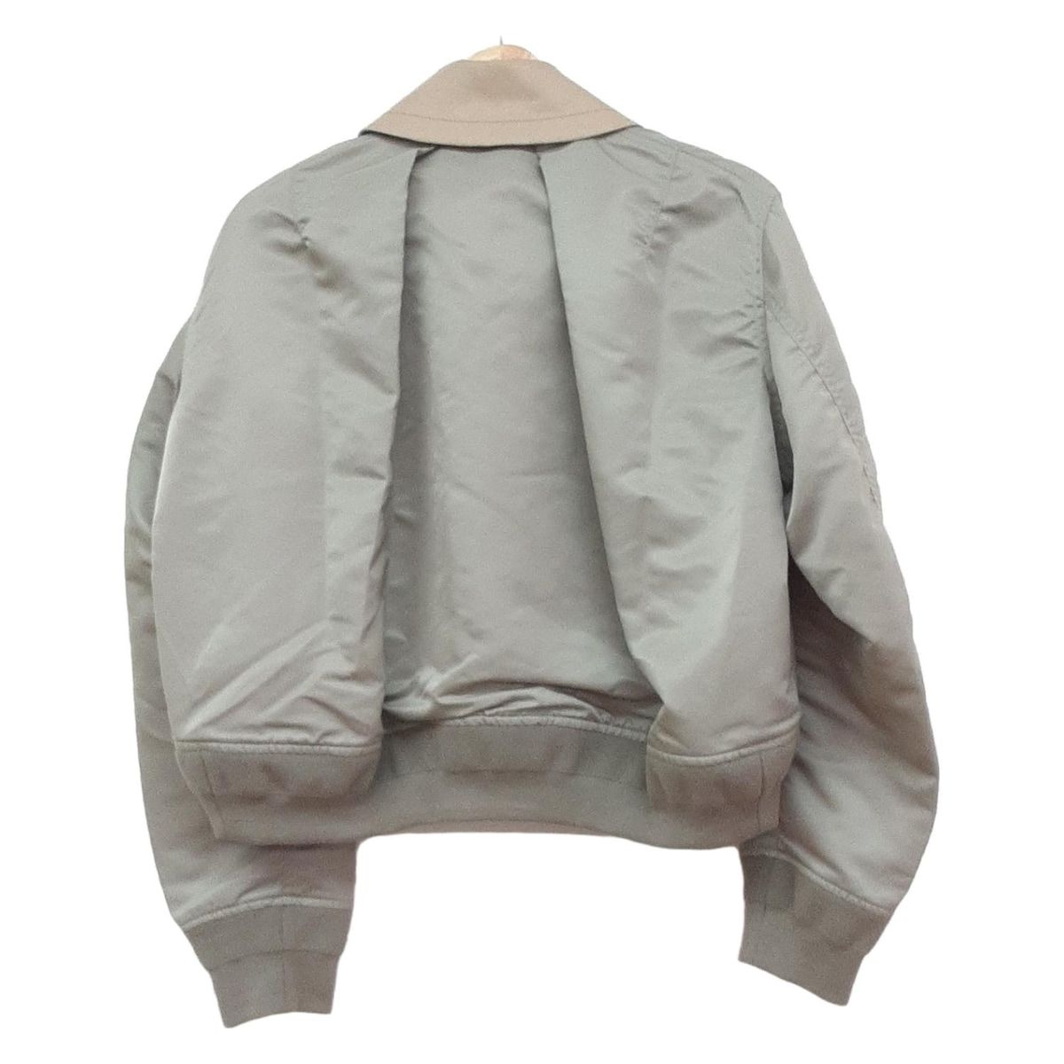 Sacai カーキブルゾン　サイズ2 Sacai(サカイ) ブルゾン サイズ2 M レディース美品 - 24-07241