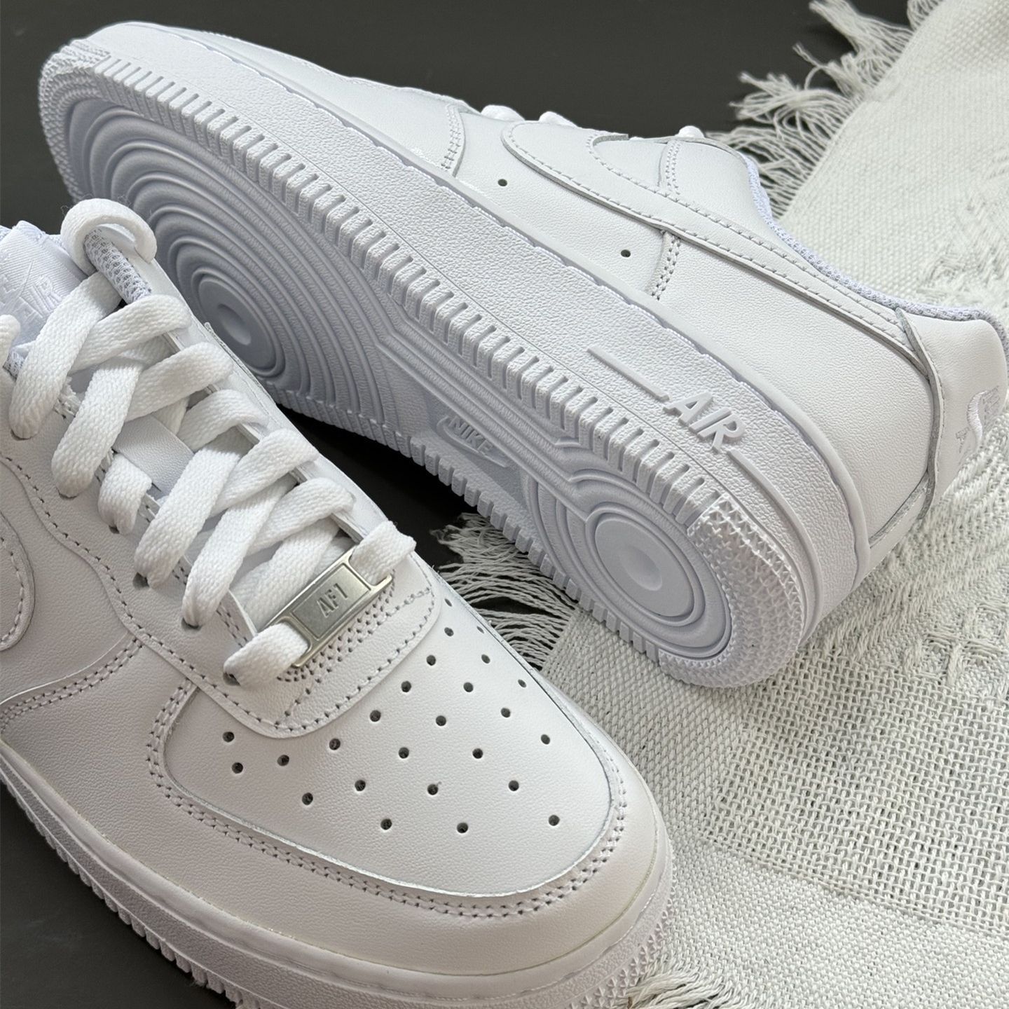 Nike Air Force 1 ホワイト ローカット