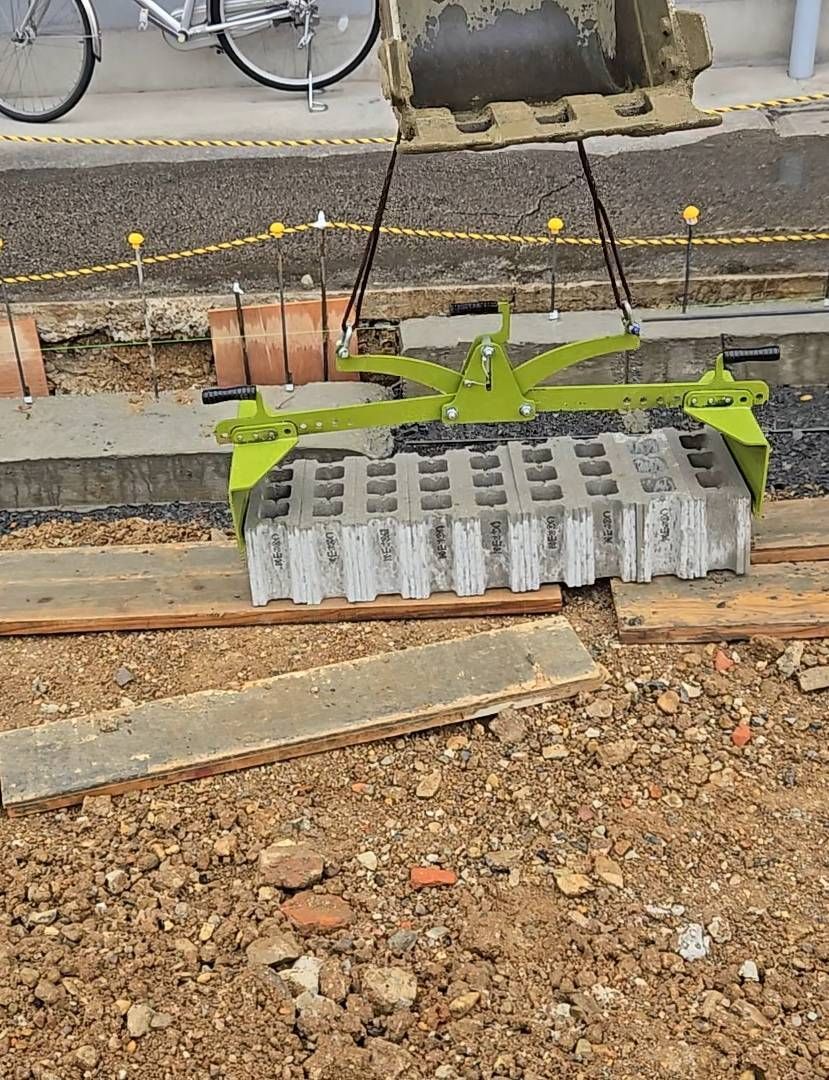 ワニブロ® コンクリートブロック吊りクランプ