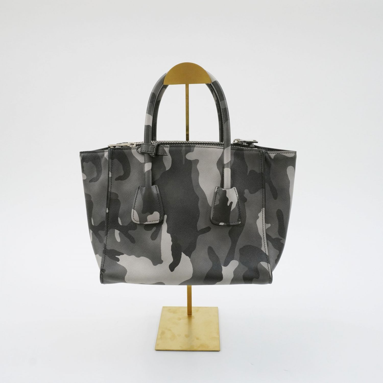 中古】 PRADA プラダ サフィアーノ ハンドバッグ カモフラ 708 - メルカリ 