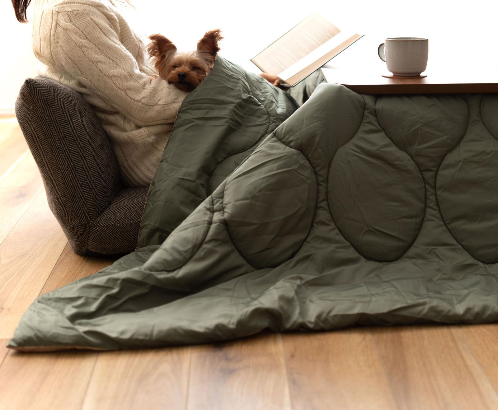 東谷 薄掛けこたつ布団 長方形 コタツ インテリア 賃貸 おしゃれ シンプル アンティーク かわいい ローテーブル 冬 カーキ 緑 ダーク 深緑 東谷 こたつ布団 こたつ掛け布団 長方形 薄掛け 190×230cm KK-142NV