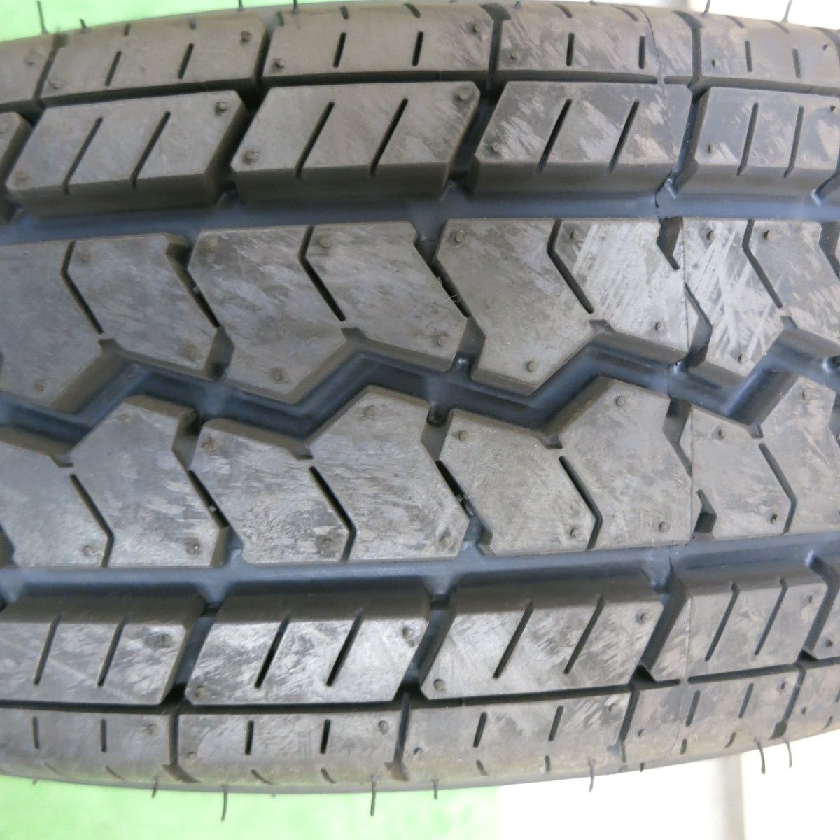 23年 1本 165R13 6PR トーヨー V-02e タイヤ 13インチ 小型 トラック バン プロボックス 等 5091201ナノタ