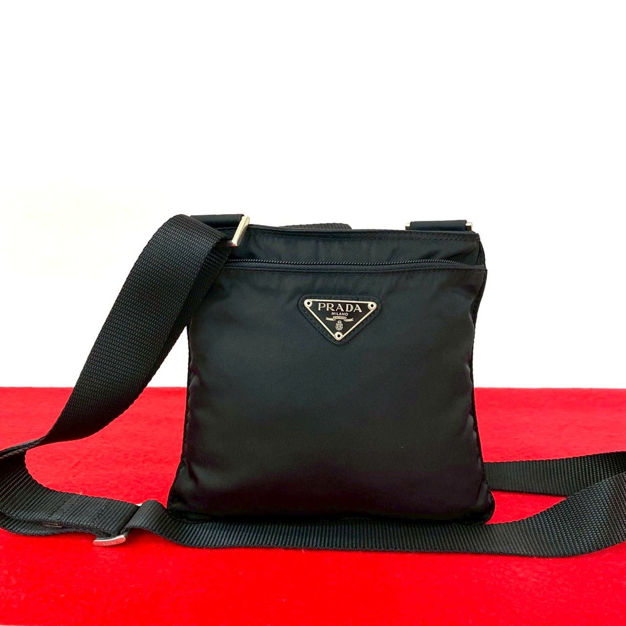Prada 極美品 ナイロン ショルダーバッグ ベージュ トライアングル プラダ PRADA - Prada 極美品 ナイロン ショルダーバッグ ベージュ