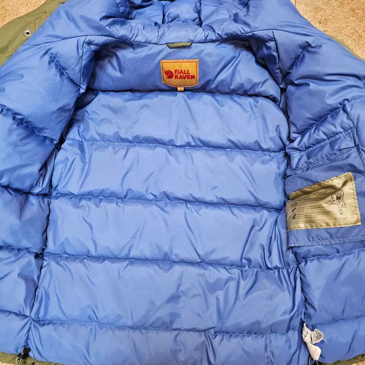 ダウン ジャケット