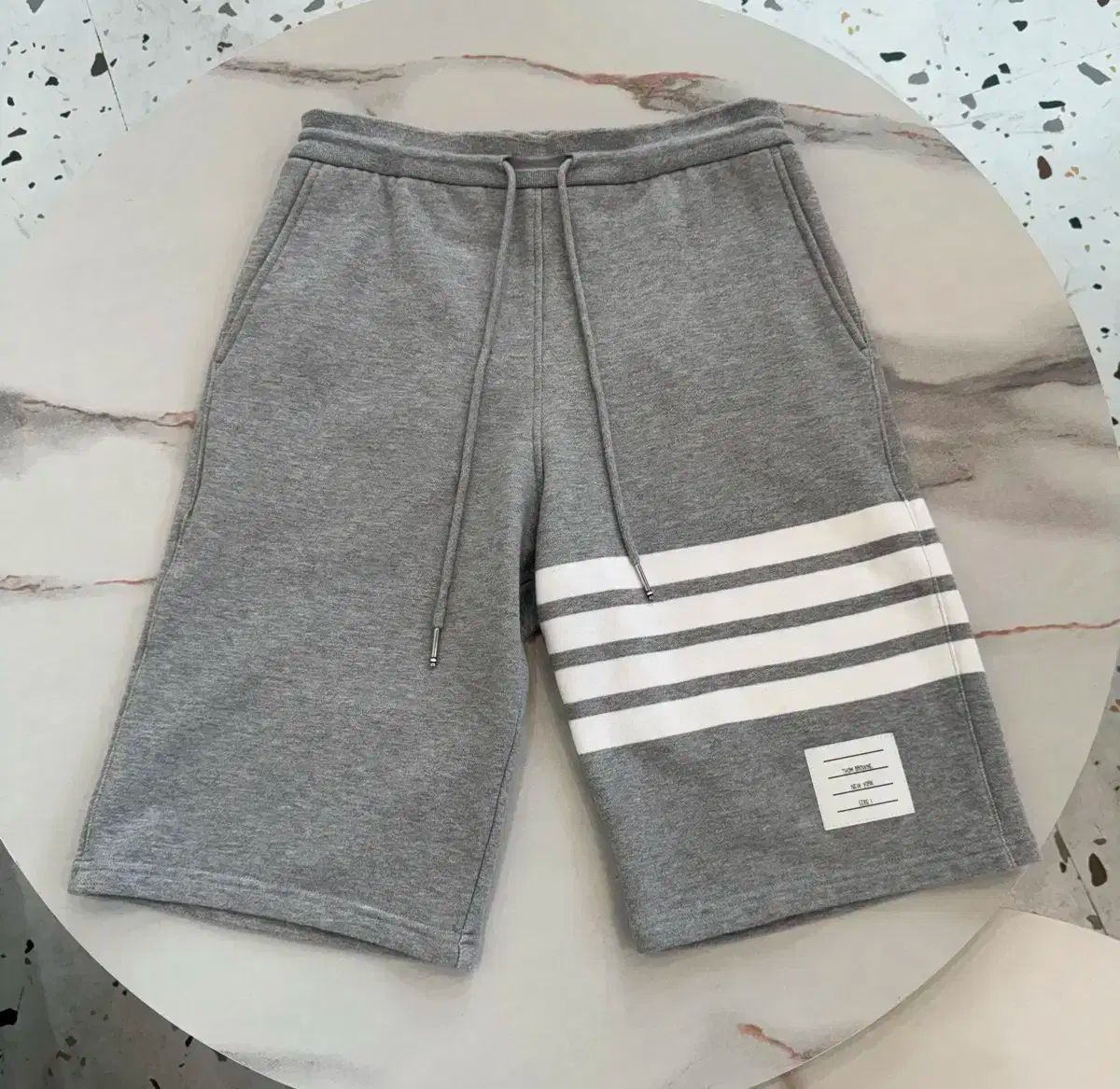 正規品 トム ブラウン 斜めボーダー ハーフパンツ グレー