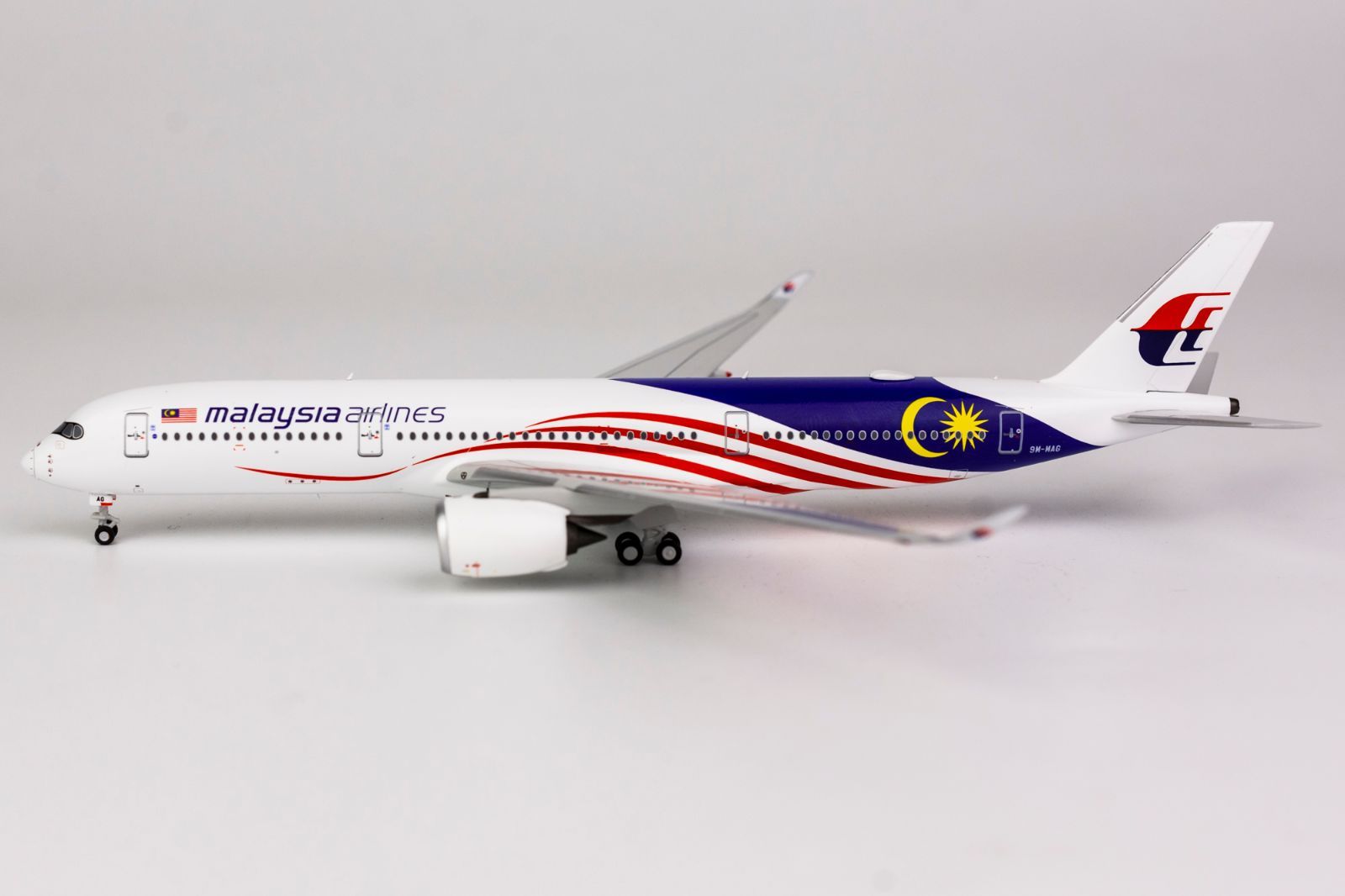 NG model マレーシア航空 A350 (1/400) ※必ずお読み下さい NG MODEL (NGモデル) 航空機模型 1/400 AIRBUS A350-900