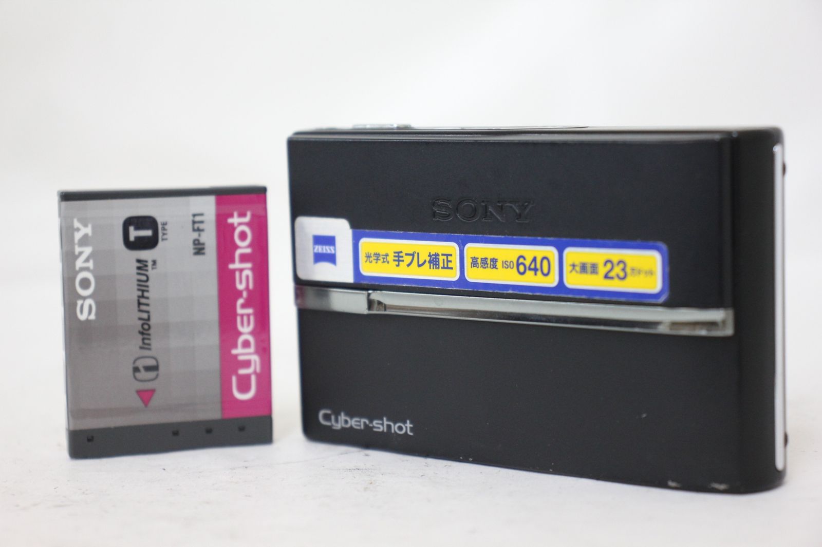 FENDI 大判 落ち着いたグレー色 ロゴデザインブランケット 秋冬 FENDI 大判 落ち着いたグレー色 ロゴデザインブランケット 秋冬 2024