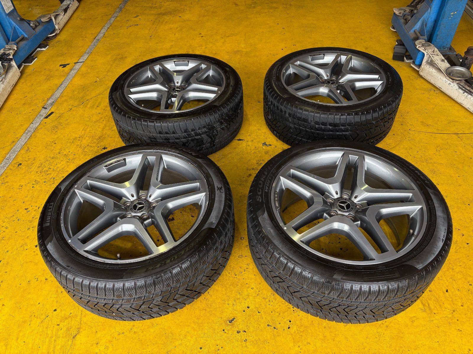 メルセデスベンツGLE純正ホイール ピレリスコーピオンウィンター295|40R214本セット