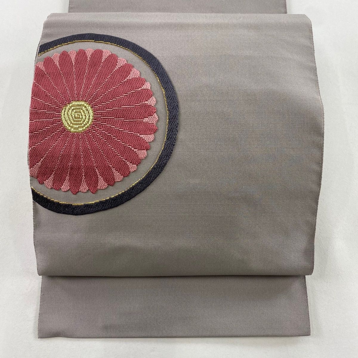 名古屋帯 秀品 八寸名古屋帯 松葉仕立て 丸文 菊 刺繍 金糸 灰紫 正絹