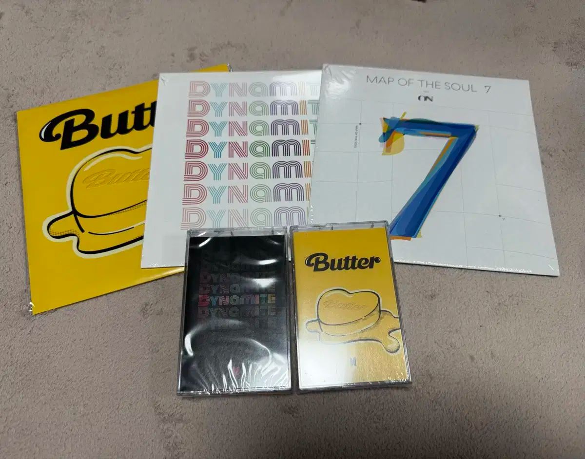 レア] BTS公式・レコード MOS7 + Dynamite + Butter BTS】Official