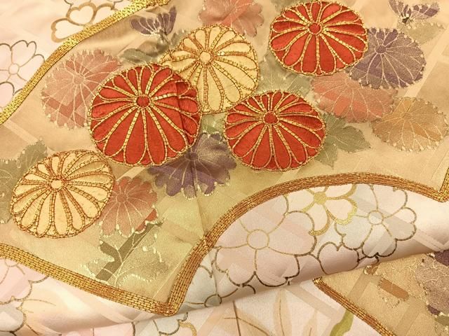 平和屋着物□豪華振袖 駒刺繍 地紙菊梅文 金彩 正絹 逸品 平和屋着物□豪華振袖 駒刺繍 地紙菊梅文 金彩 正絹 逸品