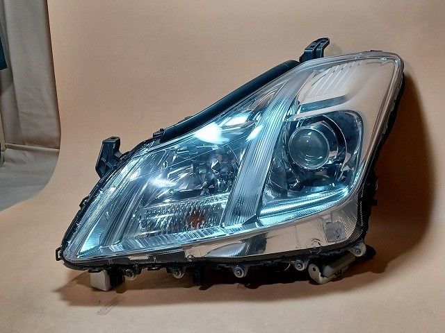 コーティング済 クラウン GRS202 左ヘッドランプ ヘッドライト スタンレー 30-341 81150-30C52 2EF