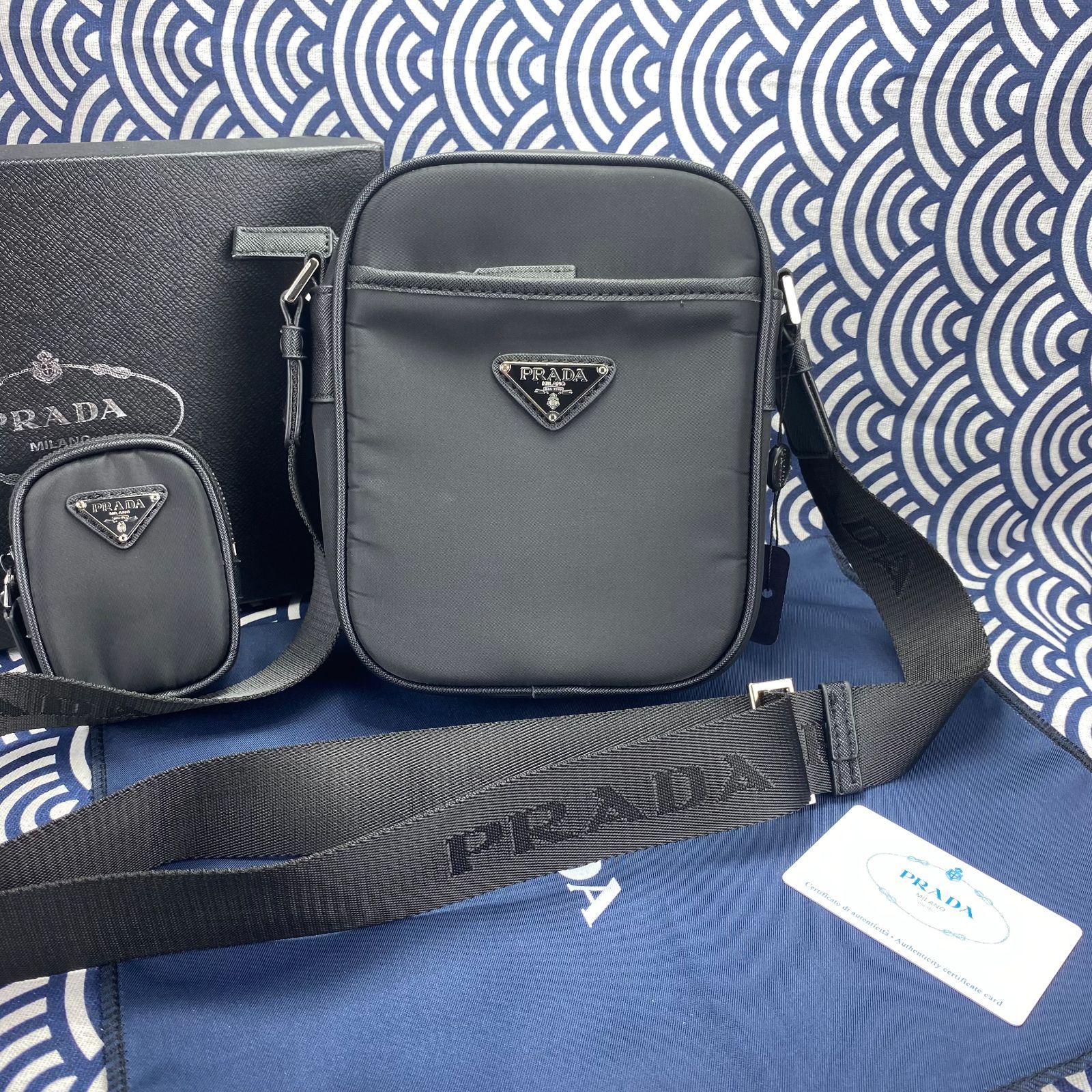 PRADA プラダ ショルダーバッグ カメラバッグ ☆断捨離☆-X