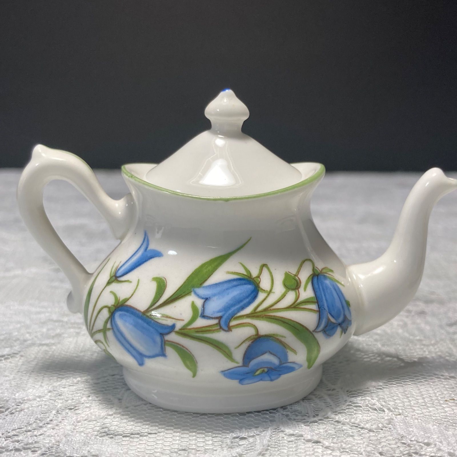 クラウンスタッフォードシャー ミニチュア　ティーセット　ティーフォーツー クラウンスタッフォードシャー ミニチュア ティーセット ティー