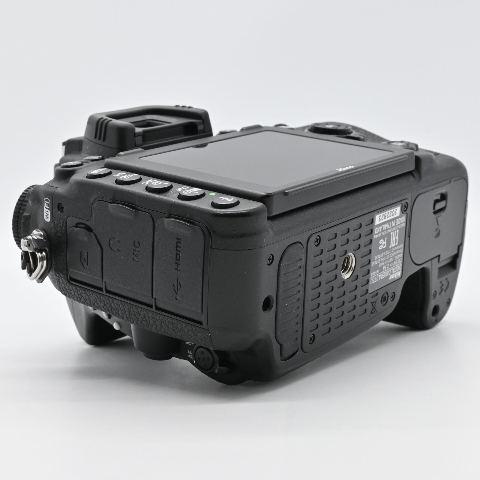 NIKON D750 ショット数約61,000回 ボディ WW2585 NIKON D750 ショット数約61,000回 ボディ WW2585 NIKON D750