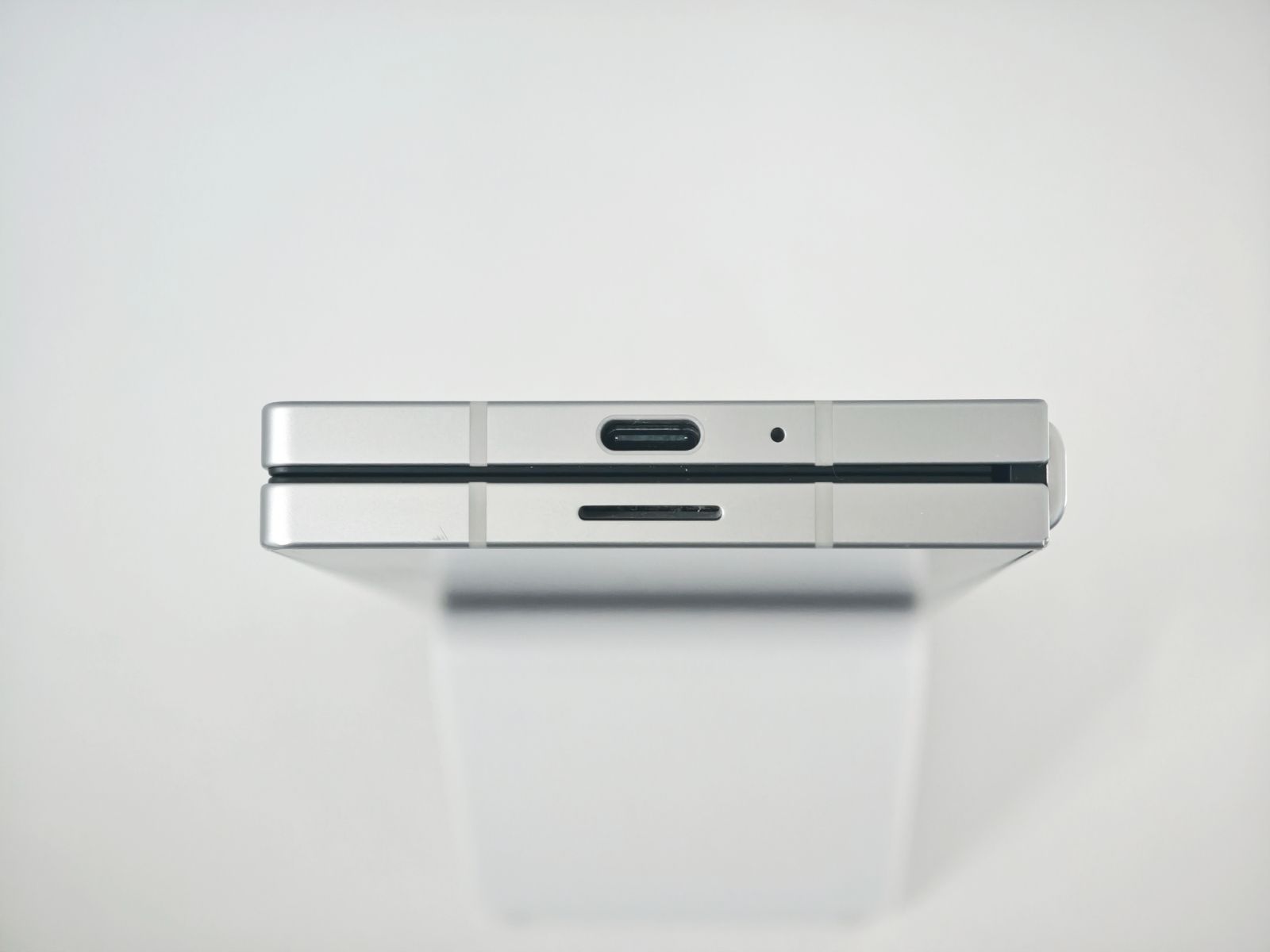 品質が完璧、値段が激安！ Galaxy Z F 6 シルバーシャドウ 512GB 韓国版