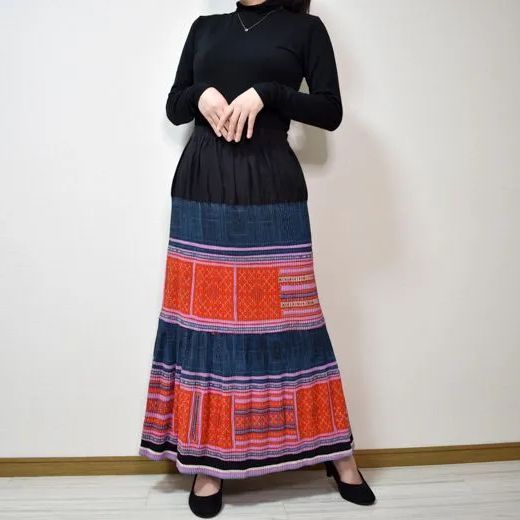モン族刺繍ロングスカート【一点物】/エスニックファッション/民族アイテム
