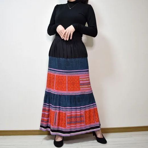 モン族刺繍ロングスカート【一点物】/エスニックファッション モン族刺繍ロングスカート【一点物】/エスニックファッション