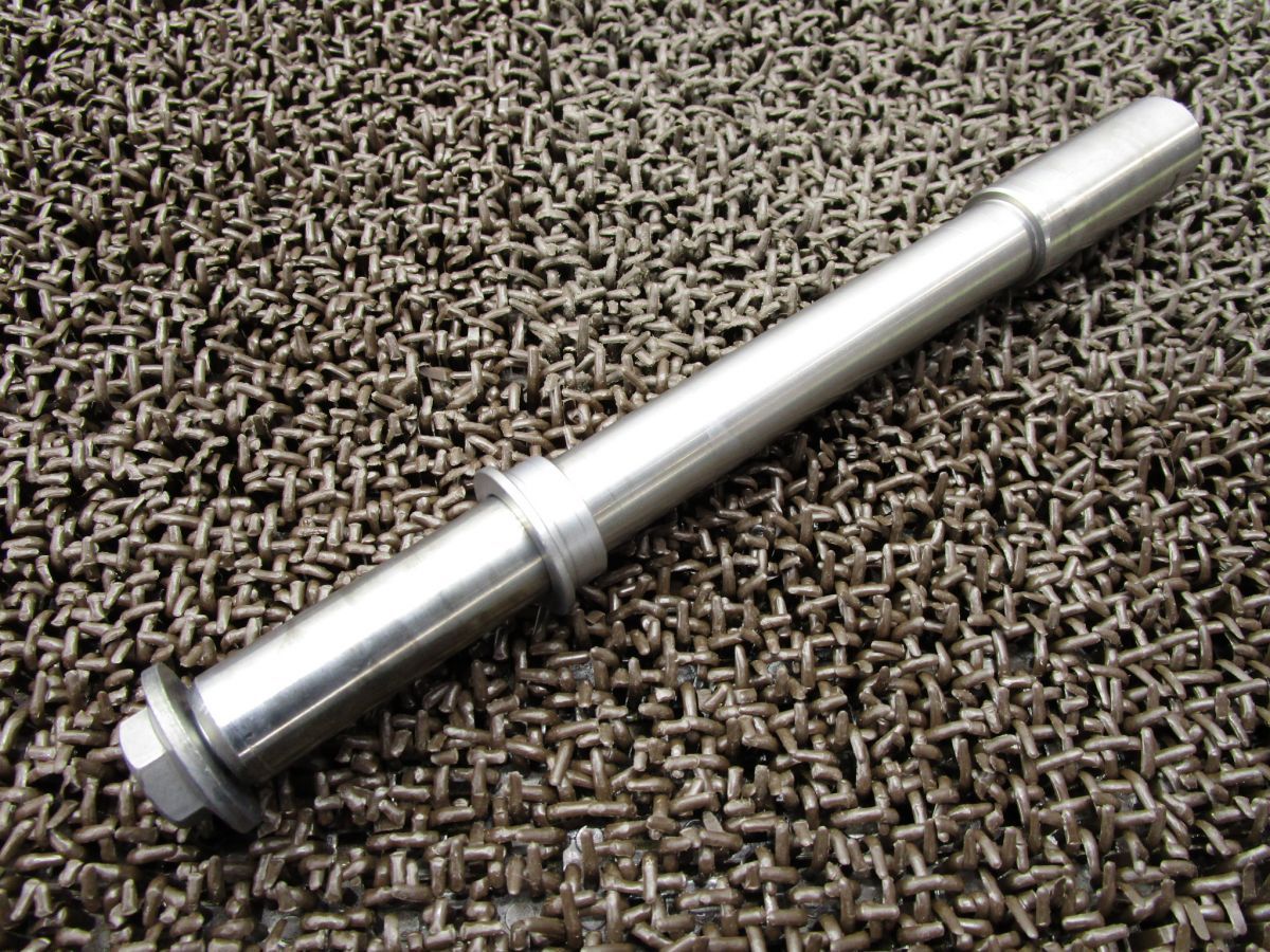 BMW G310R フロントアクスルシャフト ○X353！G31AA BMW 【 A82A03A