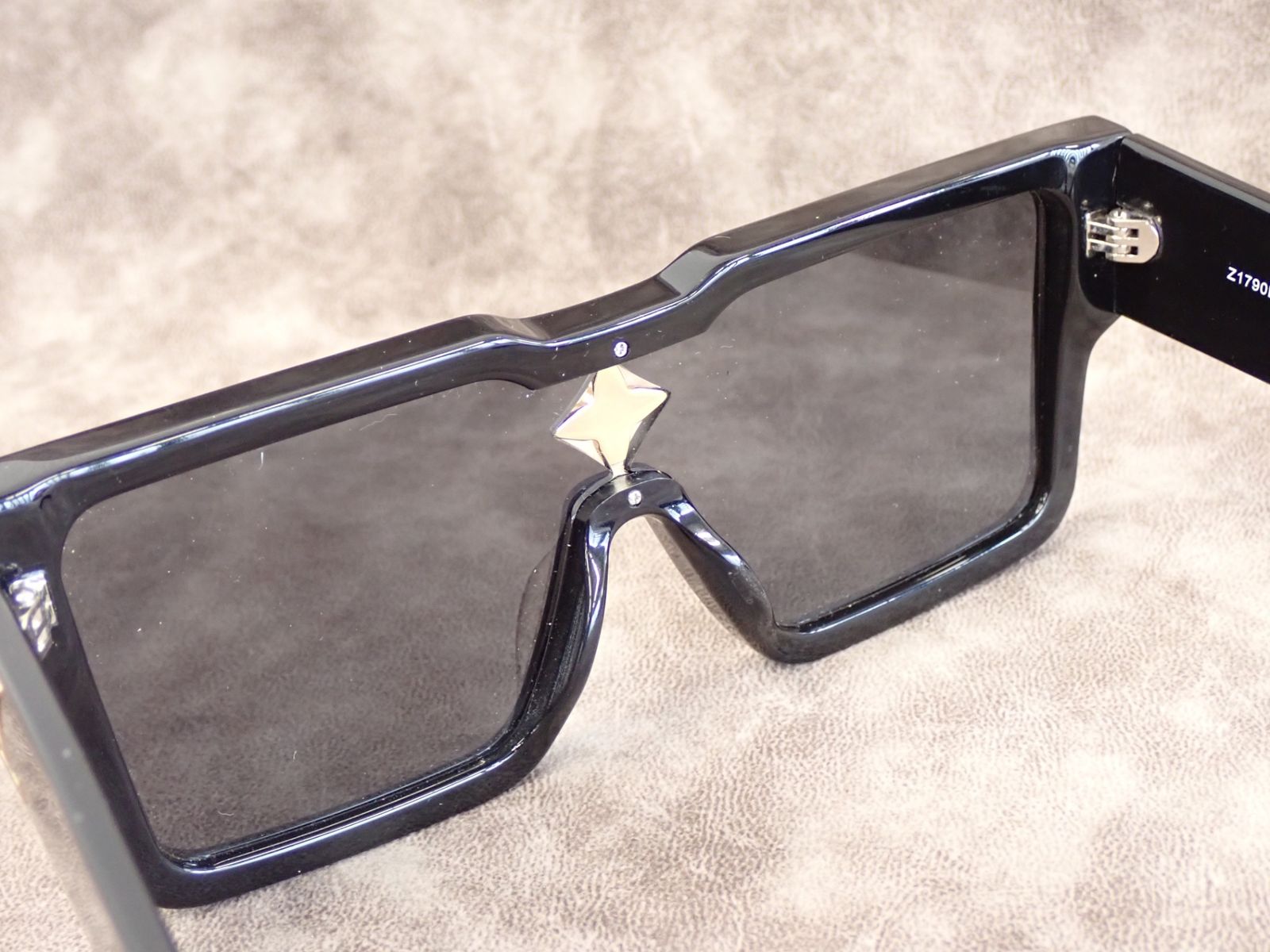希少 ルイヴィトン サングラス サイクロン Z1790E メンズ ブラック