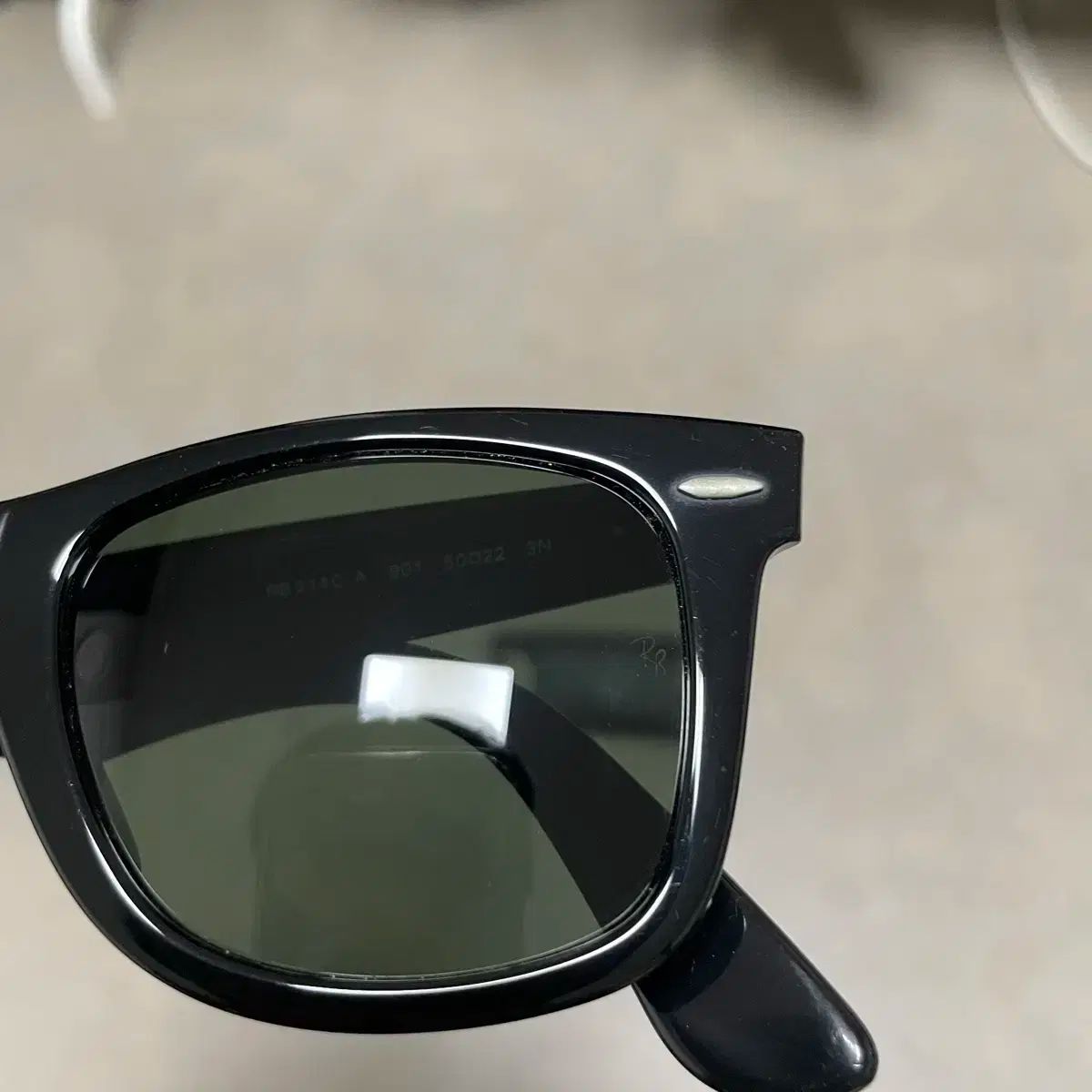 Ray-Ban