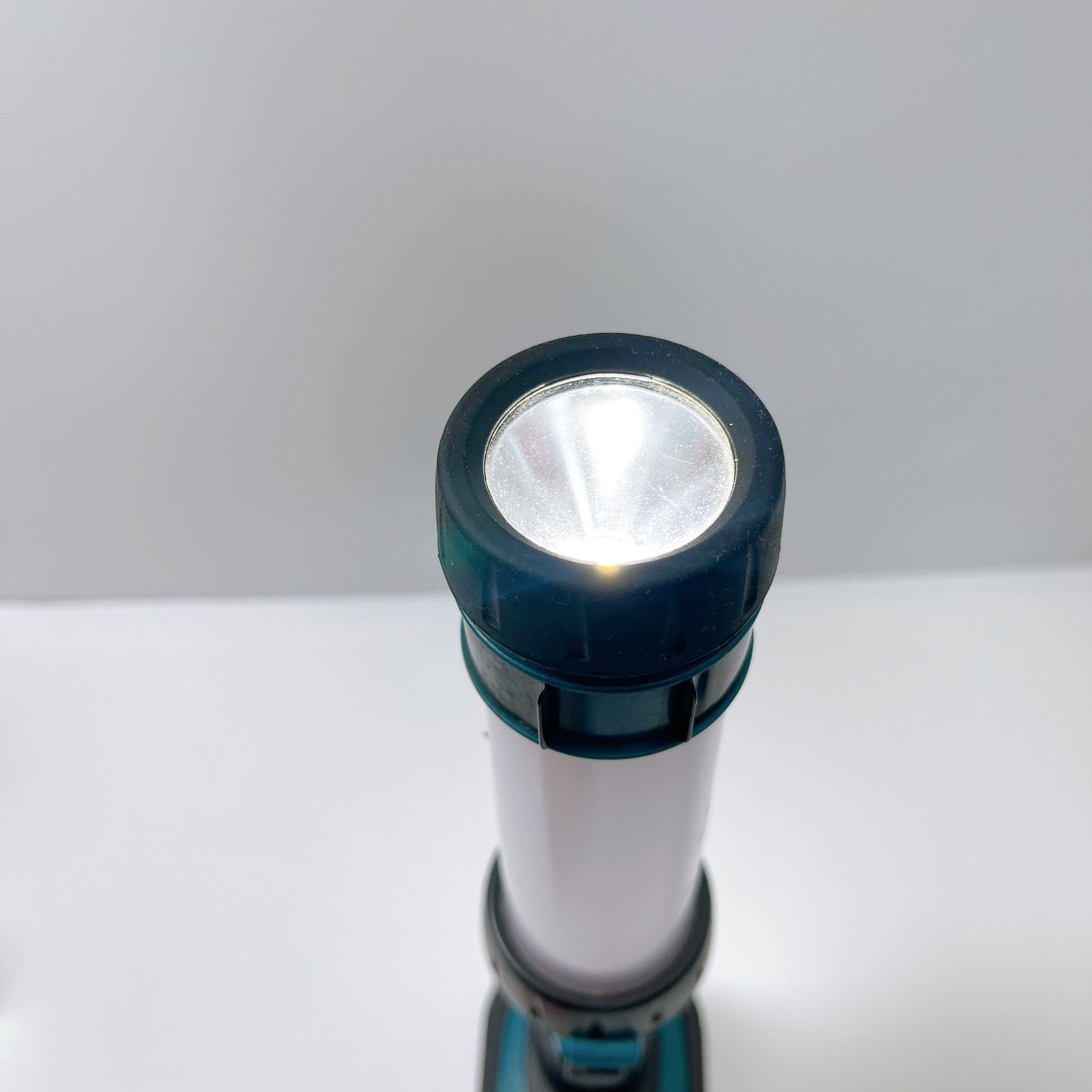美品 マキタ ML806 makita 充電式LEDワークライト 2個セット