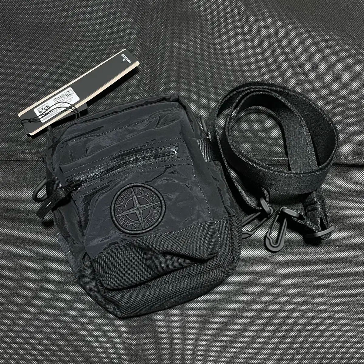 新品 Stone Island(ストーンアイランド) ナイロン メタル エコニール ポーチ ポケット クロスバッグ - メルカリ