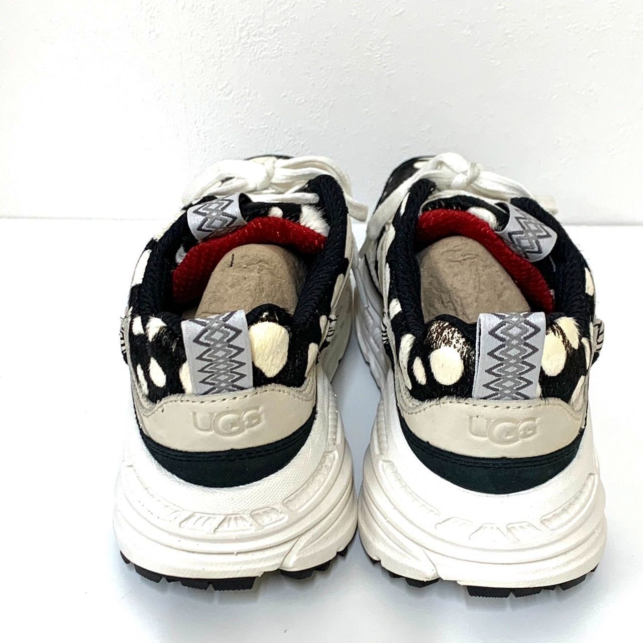 UGG】アグ/CA805 DALMATIAN/ダルメシアンスニーカー/23.5cm/オフホワイト/未使用品 - メルカリ