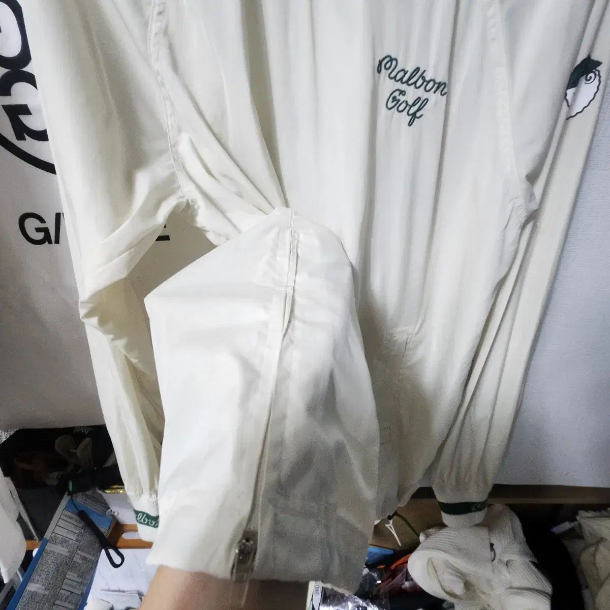 マルボンゴルフ Vネック ウィンドブレーカー アイボリー XL