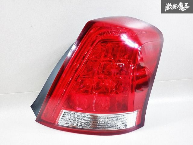 トヨタ純正 DBA-URS206