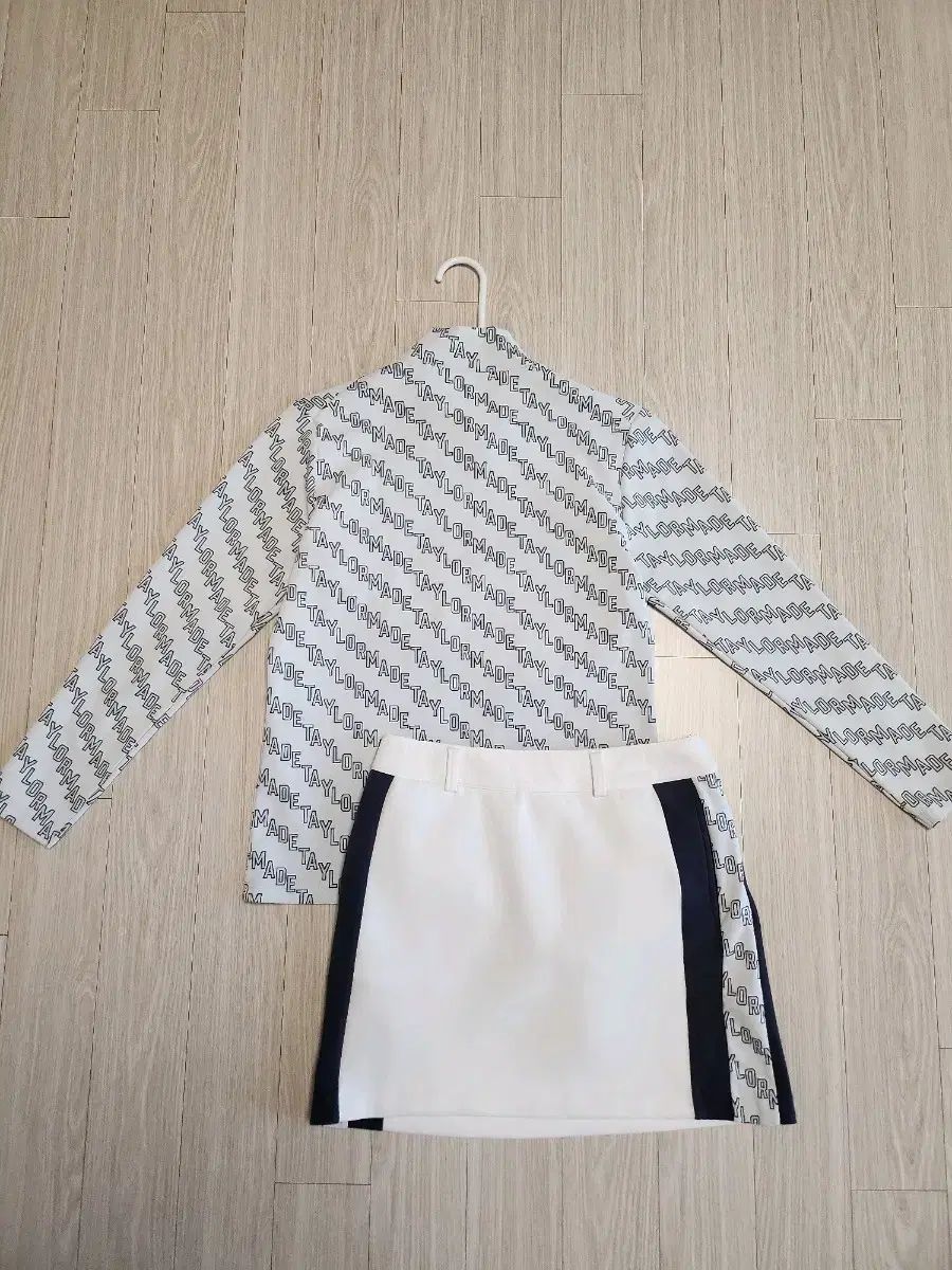 ゴルフスカート＋長袖Tシャツセット 店舗