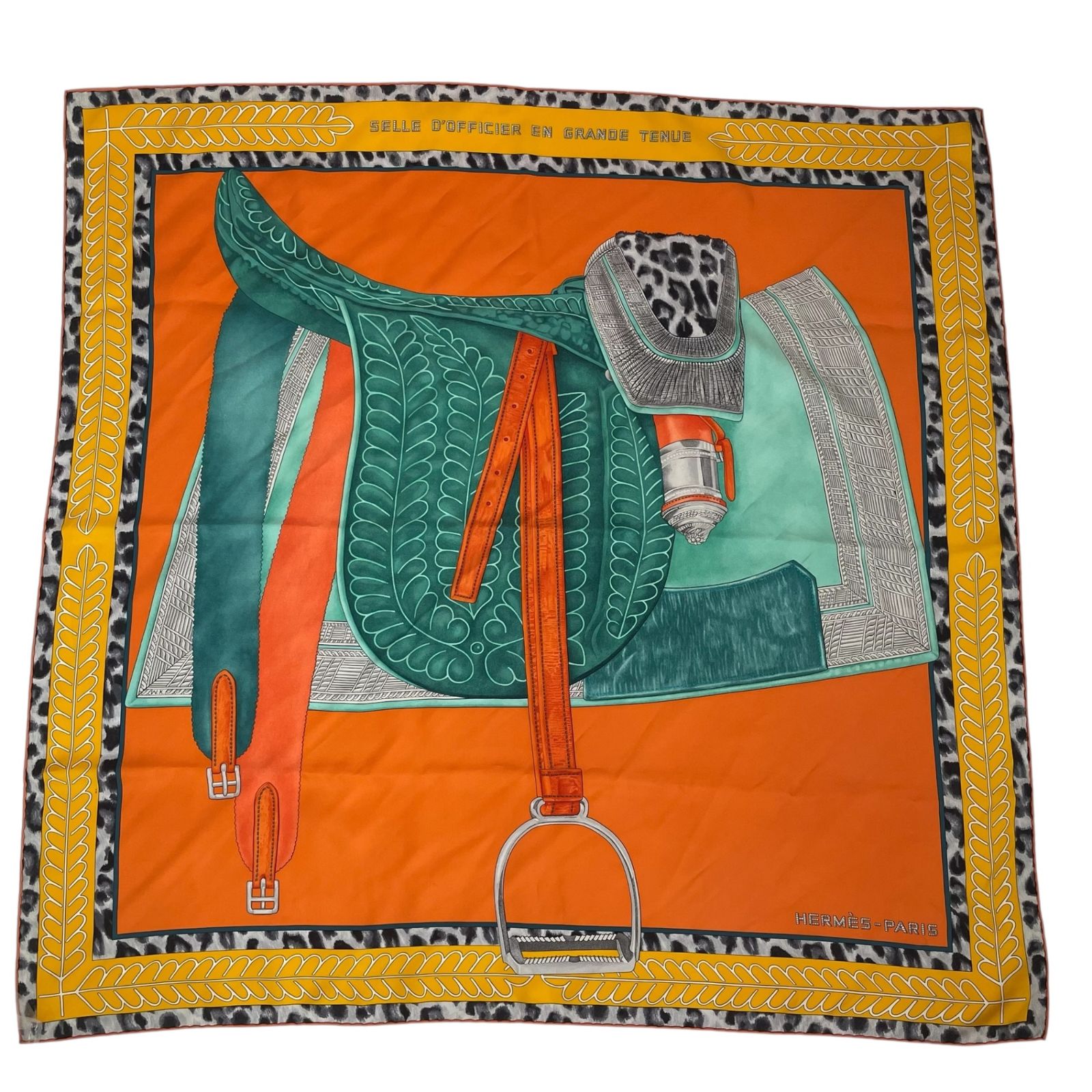 極美品✨HERMES エルメス　ベルト柄　カシシル　カレ90 オレンジ HERMES - エルメス カレ90 スカーフ ストール 銀の雫 オレンジ