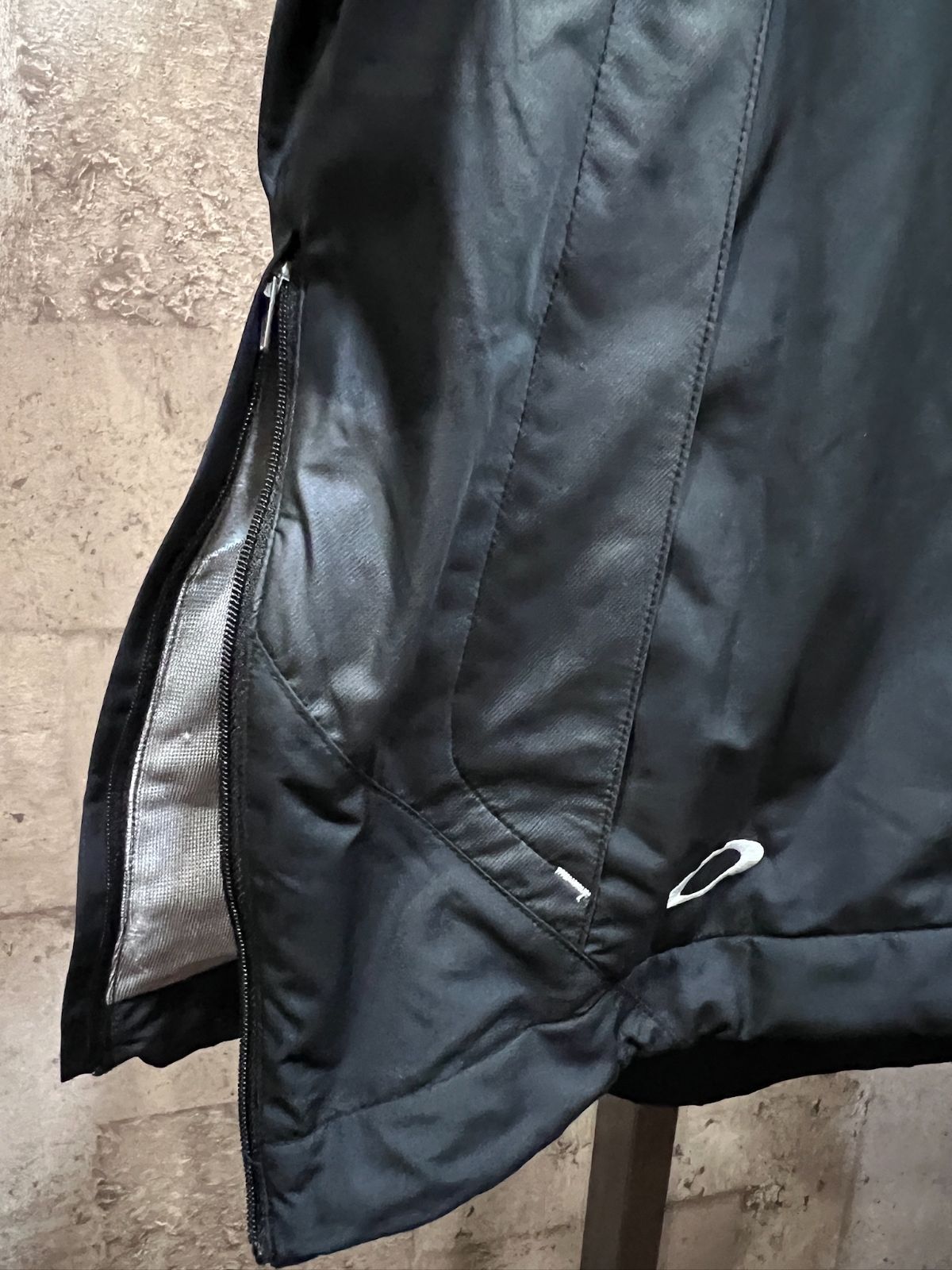 M/ (オークリー)OAKLEY ゴルフ Skull Seersucker Shirts スカル 半袖シャツ/433971JP-67H フォロー割 新品 オークリースカル ストレッチパンツ 撥水 軽量 総柄