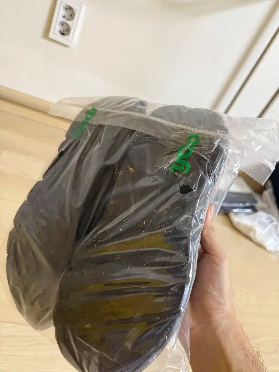 ゴアテックス ランニングシューズ