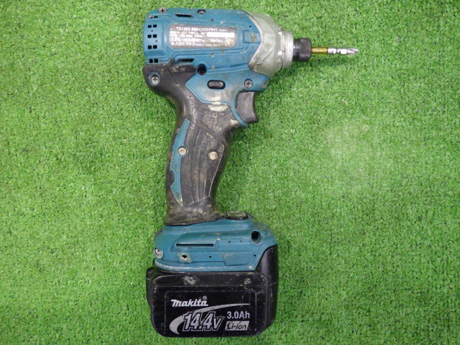 部品一部なし マキタ インパクトドライバー TD136D 3.0Ah 14.4V 