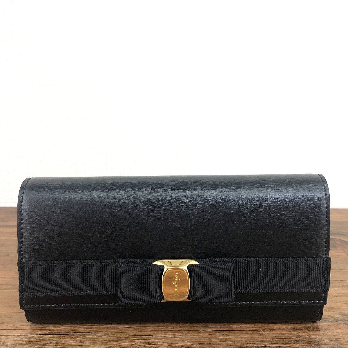 極美品 Salvatore Ferragamo 長財布 22E008 480-