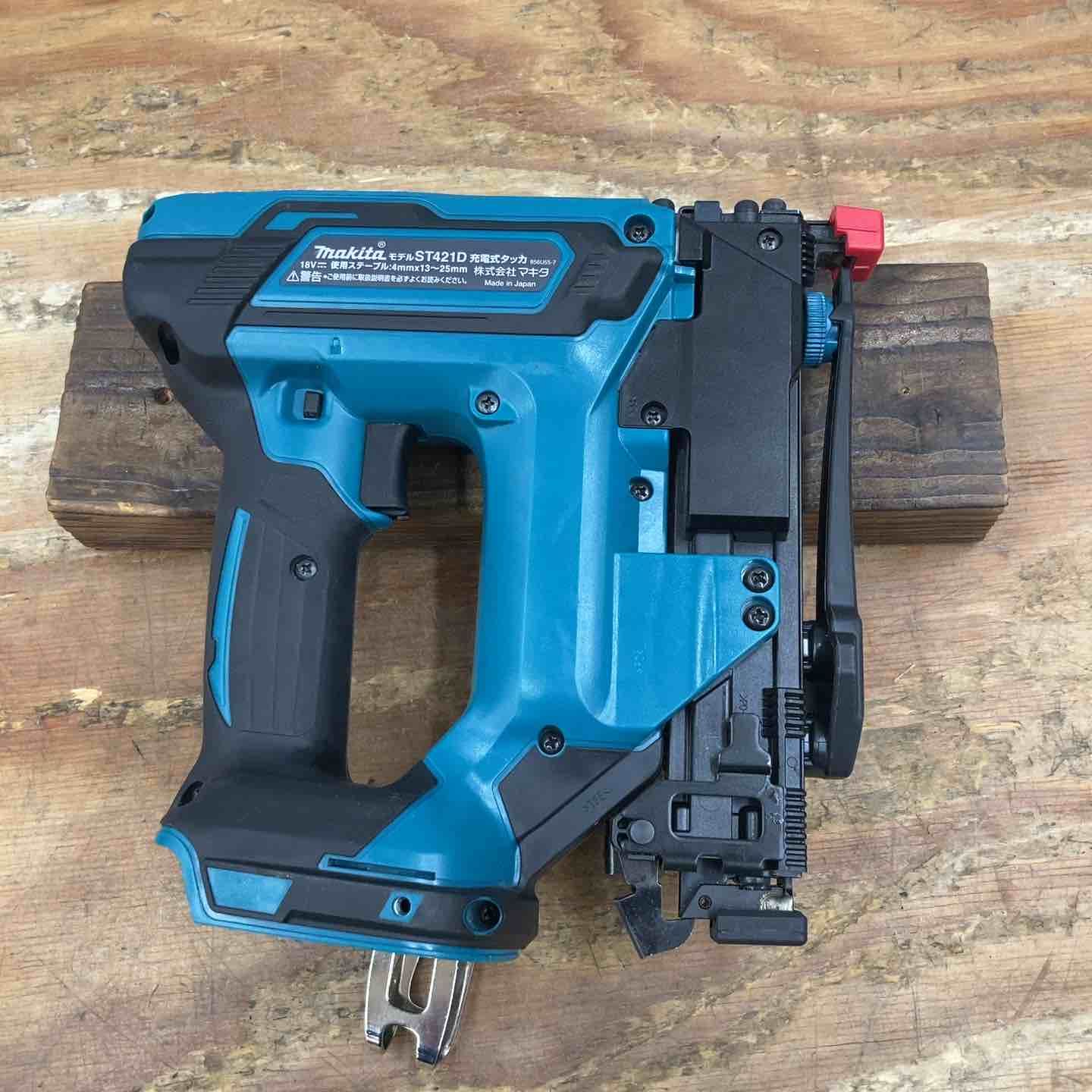 ☆マキタ(makita) 🏍 コードレスタッカー ST421DZK ケース付き【柏店】