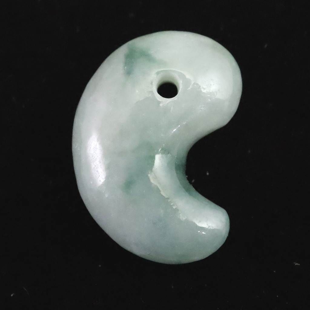 糸魚川翡翠 ヒスイ 小滝産 薄緑 22mm勾玉 ディレクトリカード付