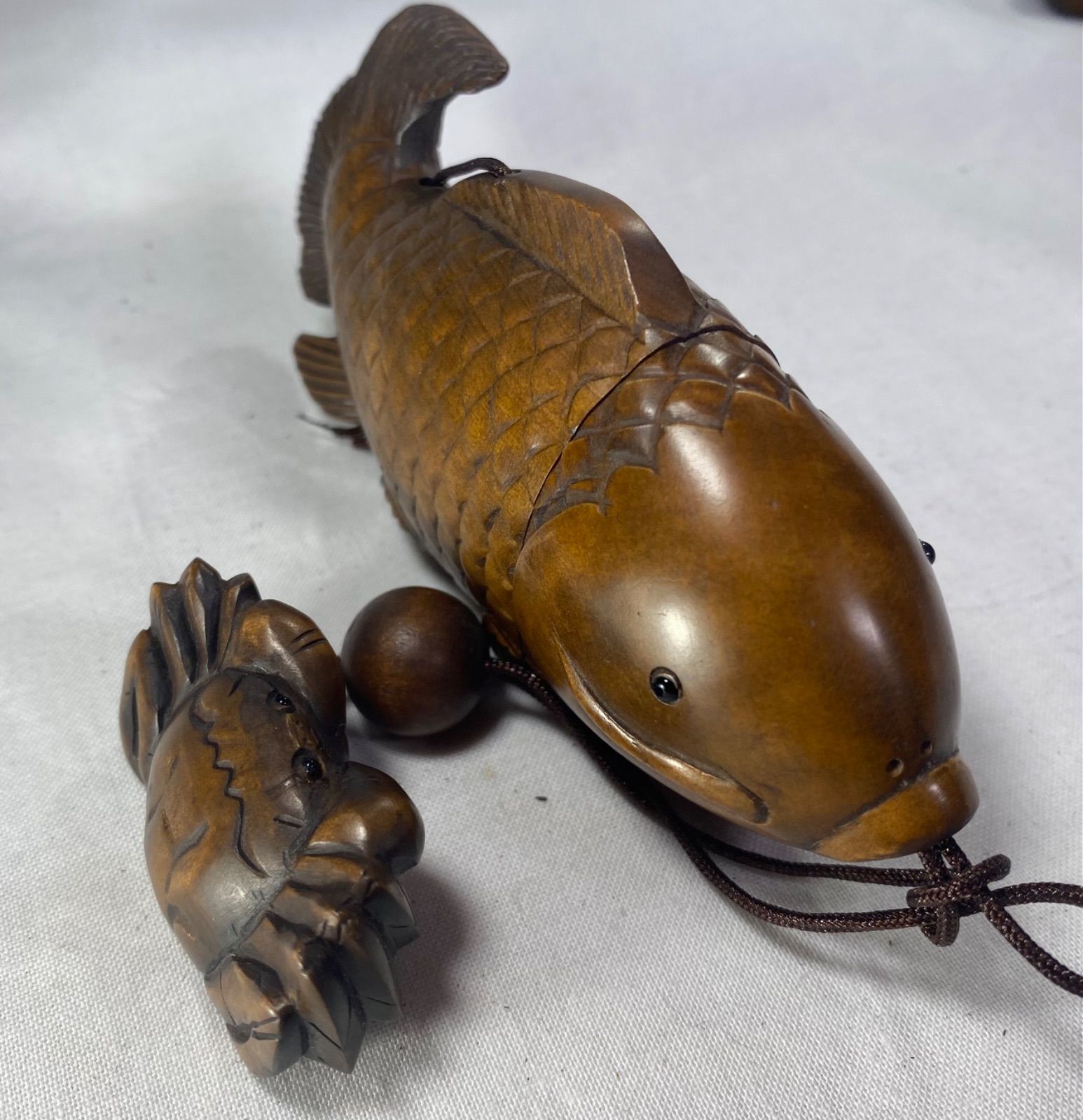 印籠　柘植　カニと魚　黄楊繊細彫刻　木製 印籠 柘植 カニと魚 黄楊繊細彫刻 木製 彫刻・オブジェ