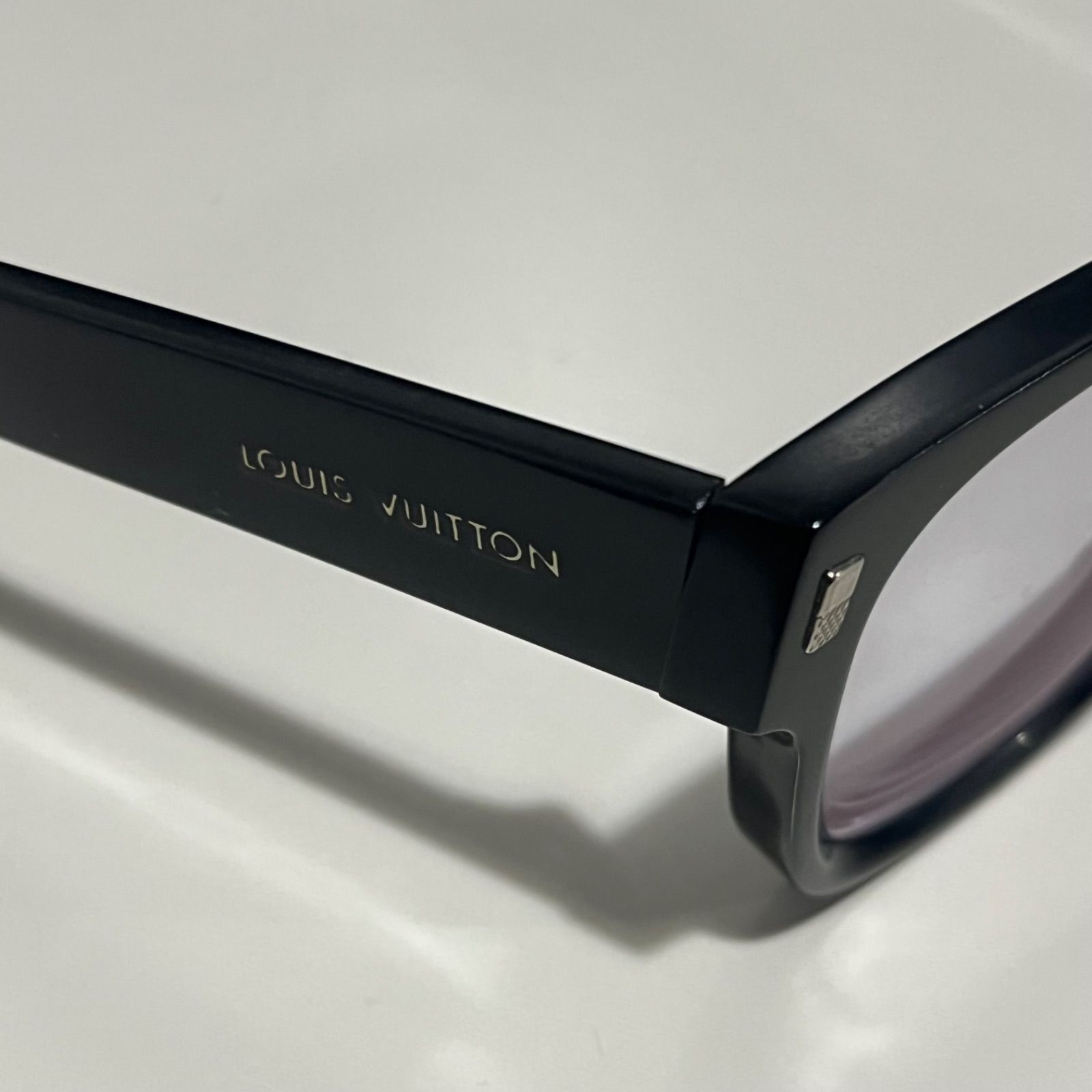 MCQ サングラス オレンジ スクエア ケース付 LOUIS VUITTON LVエスケイプ スクエア サングラス メガネ ルイ