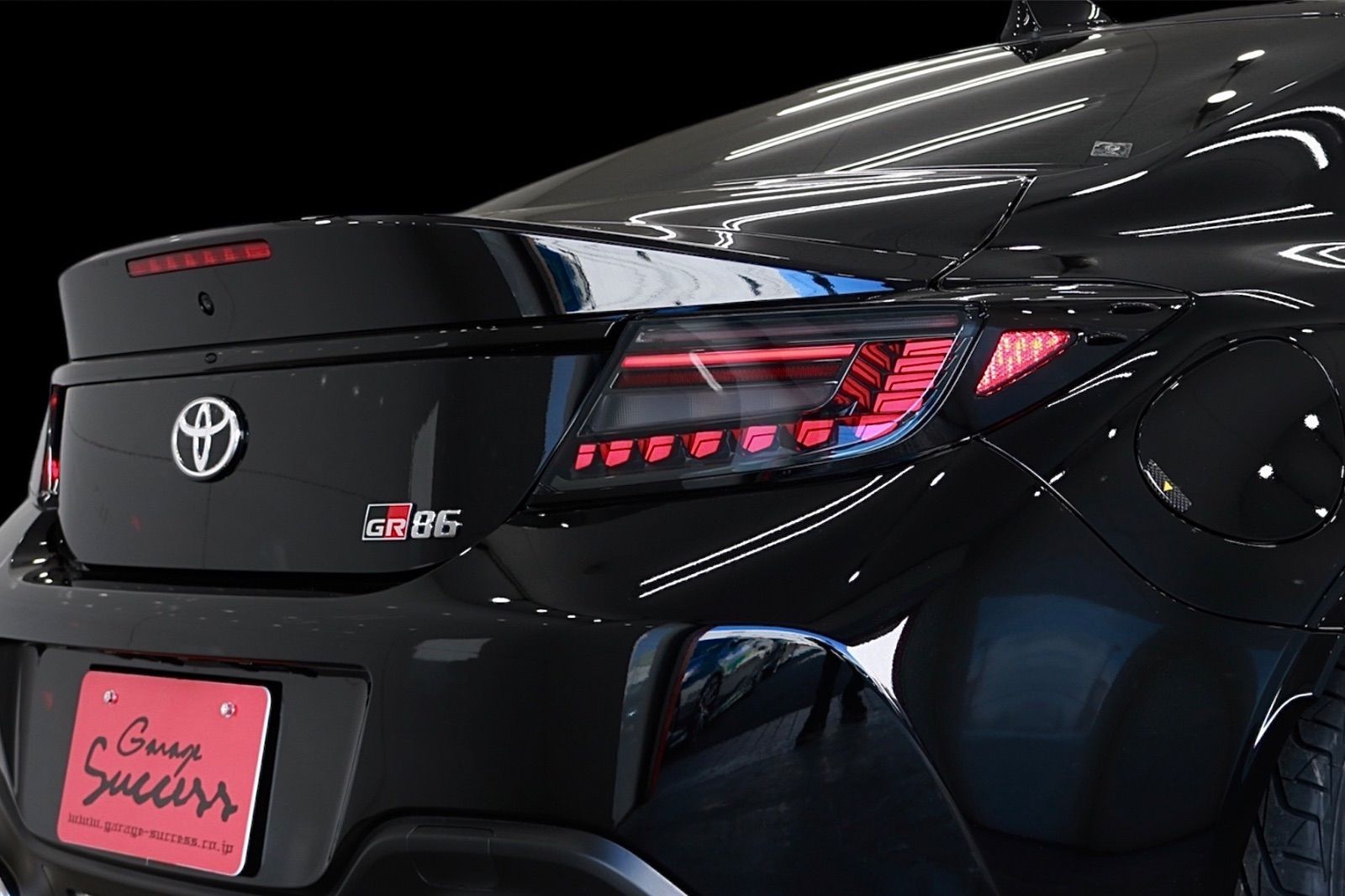 TOYOTA ZN8 GR86 & SUBARU ZD8 BRZ / LEDテールランプ オープニング