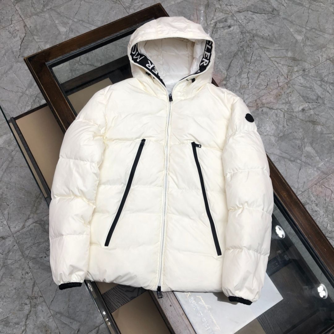 MONCLER ダウンジャケット本日限定お値下。明日には戻します。 新品未使用】MONCLER （モンクレール）ダウンジャケット｜本日