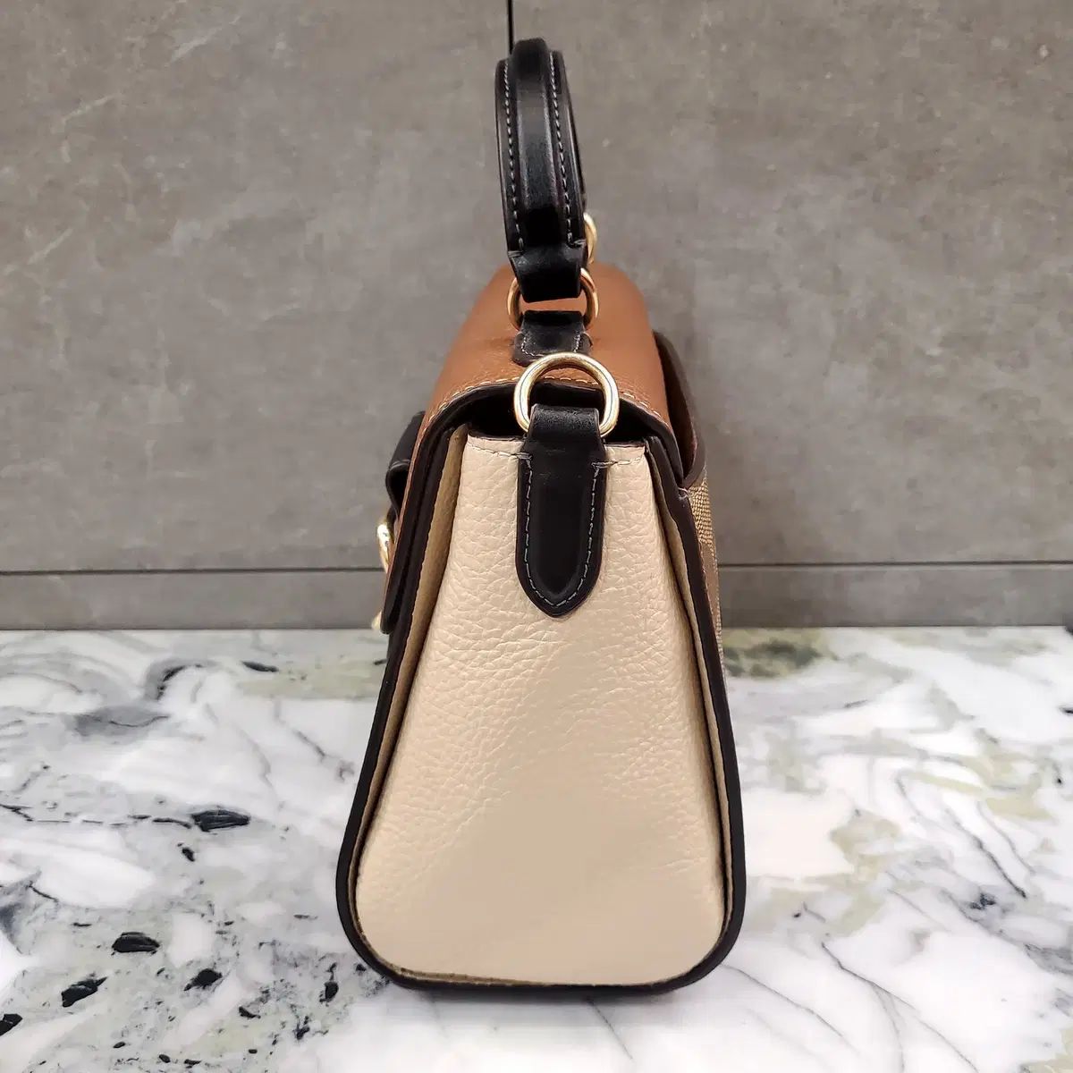 クロスバック S級