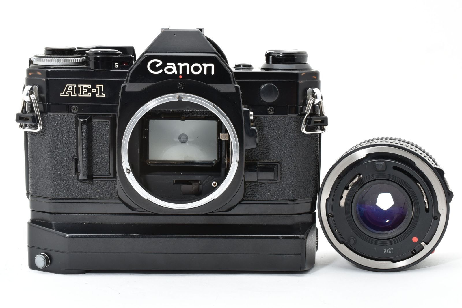 極上美品】Canon AE-1 ブラック ボディ + NEW FD 50mm F1.8 パワー