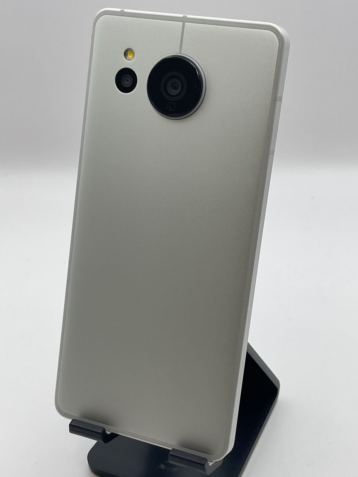 美品】AQUOS sense7 plus (A208SH) シルバー 【公式通販】