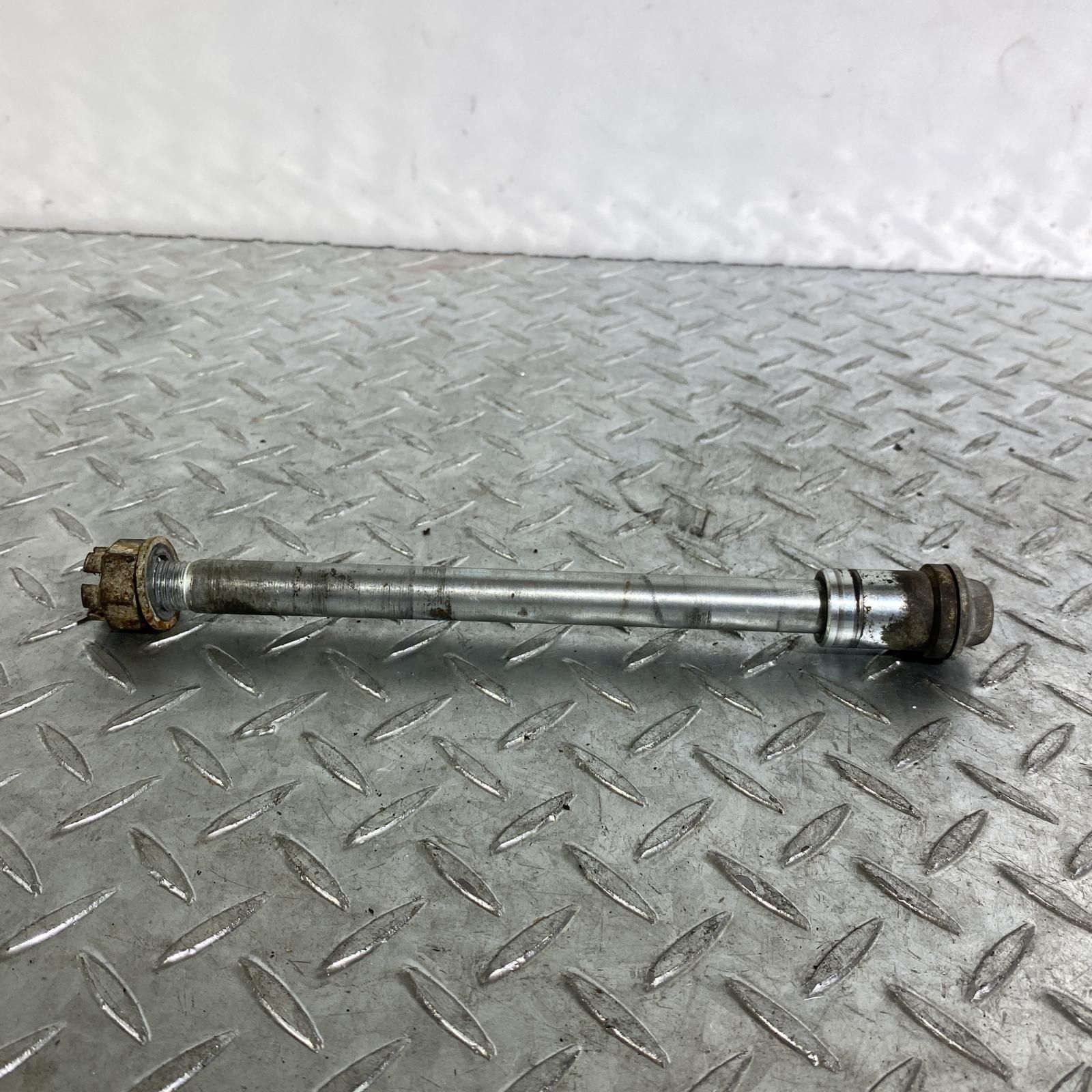 KAWASAKI Z250FT フロントアクスルシャフト カワサキ [M-250421-18] KAWASAKI Z250FT フロントアクスルシャフト カワサキ - メルカリ