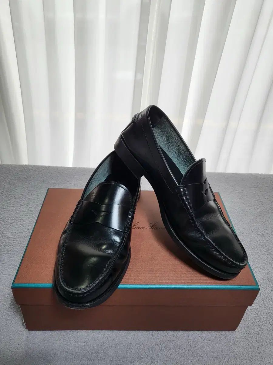 255 TOD S トッズ ブラック ドライビングシューズ ペニーローファー