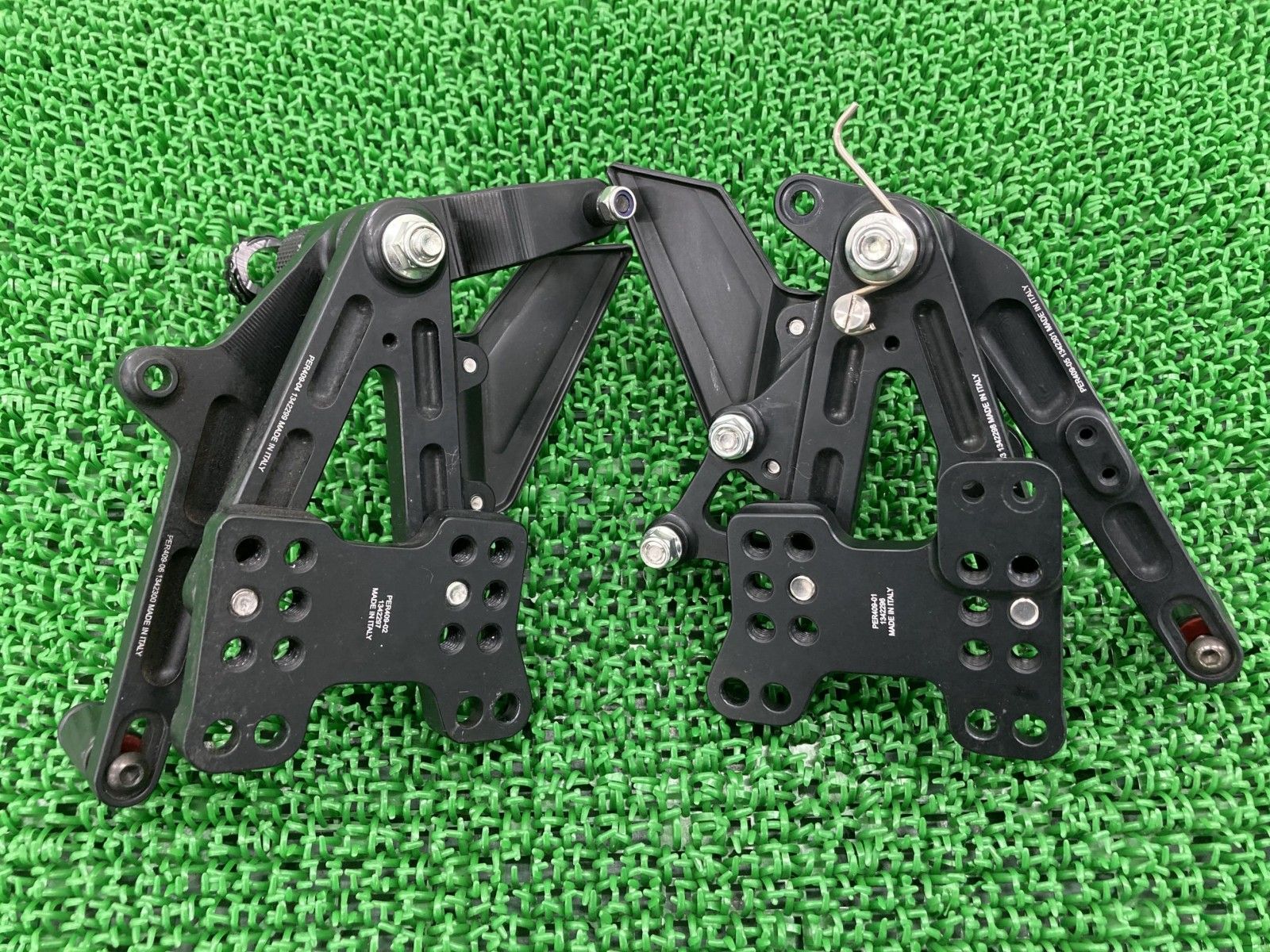 RIZOMA製S1000R バックステップ 左右 PER409 社外 バイク 部品 リゾマ