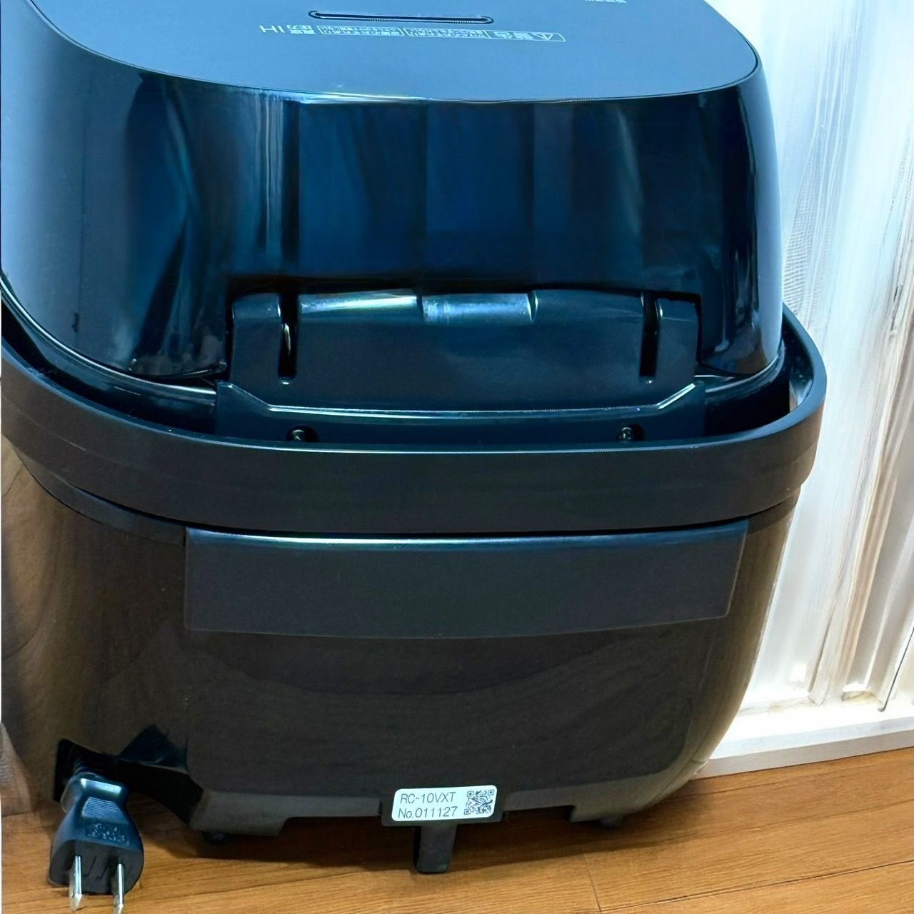 ☆送料無料 良品 TOSHIBA 東芝 RC-10VXT K グランブラック 真空