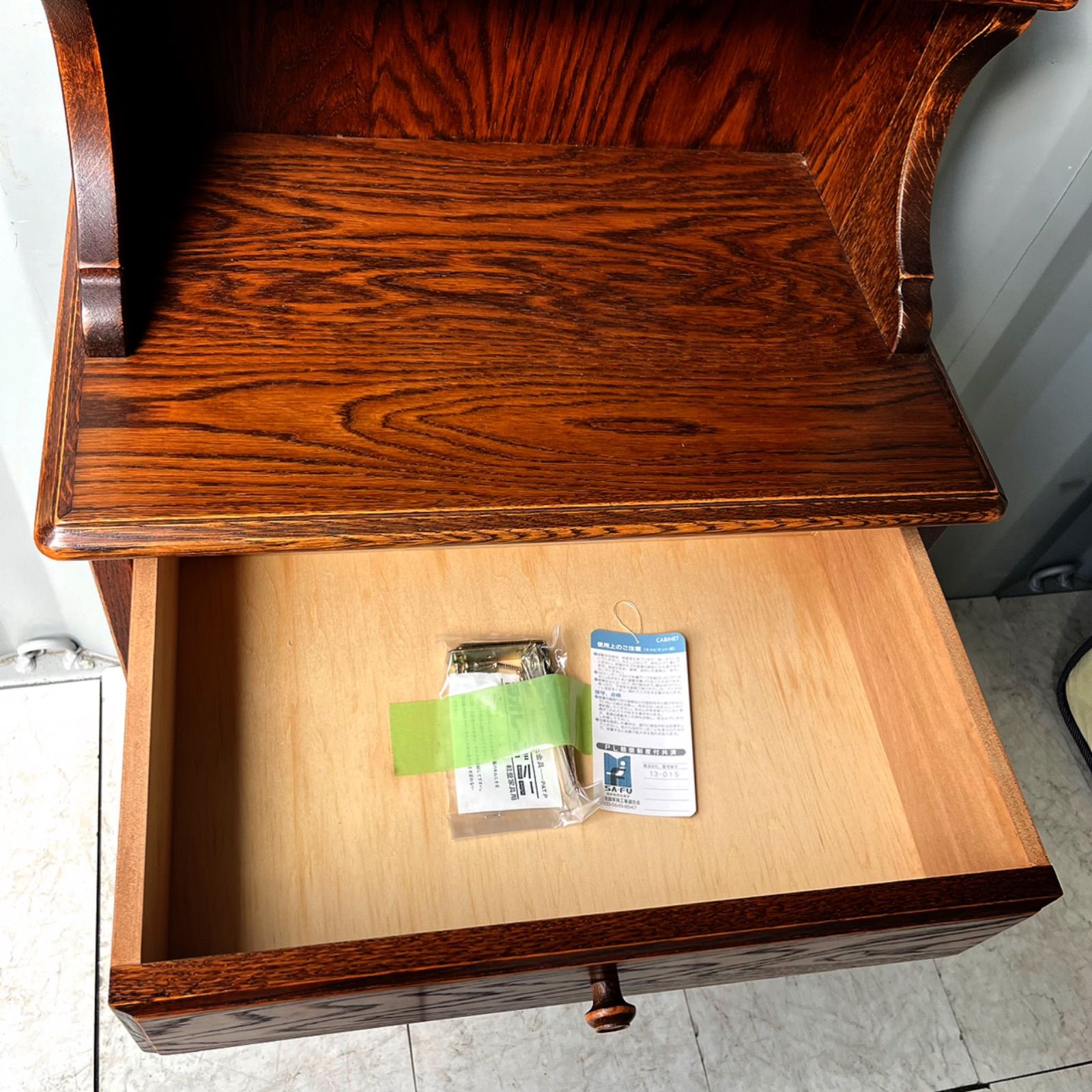 に*ん様 三越ブルージュ★キャビネット★ステンドグラス★木製家具★ カントリーハウス 三越ブルージュ ステンドグラス扉のサイドボード